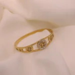 Elegant Stainless Steel Golden Bracelet for Girls/Women
